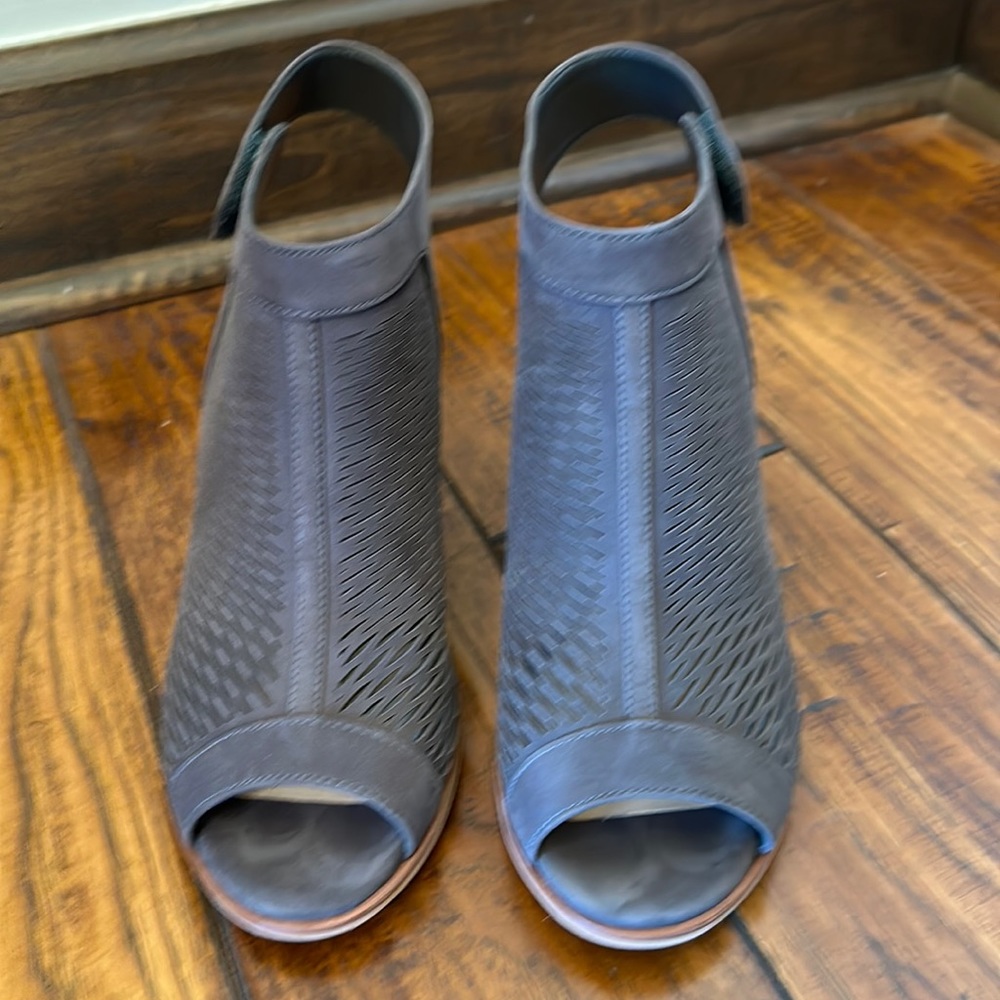 Vince Camuto Bootie